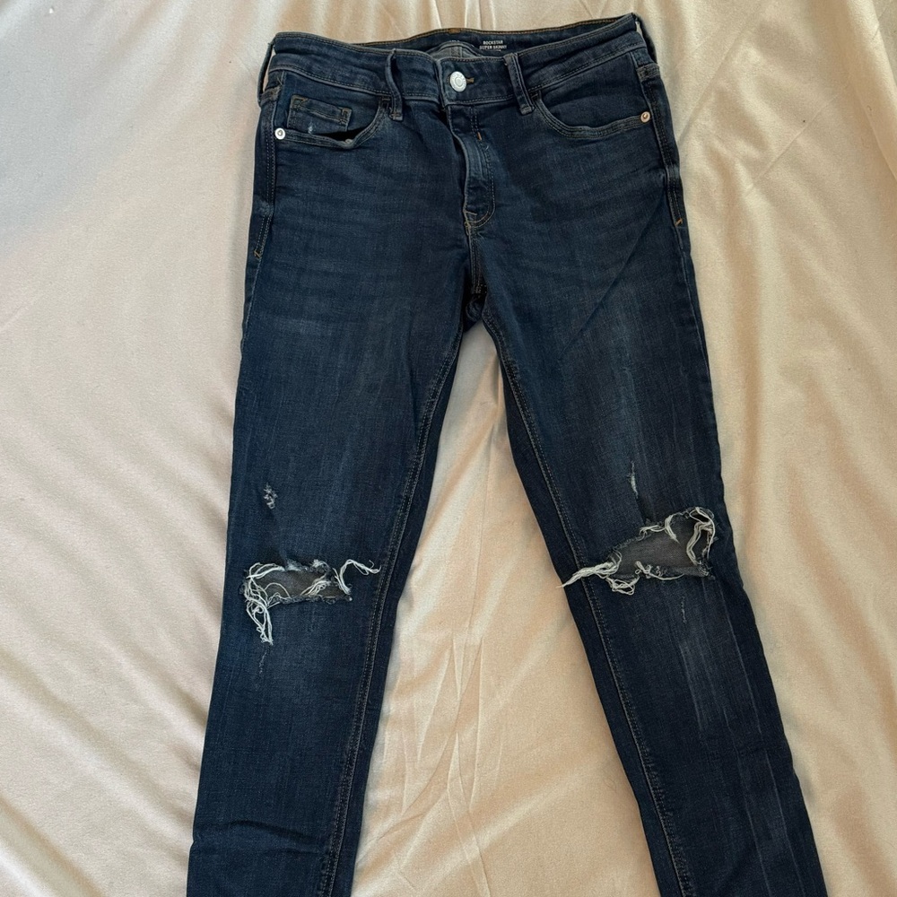 Old Navy Jeans Size 6 Distressed